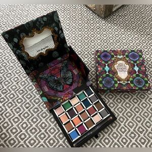Urban Decay Alice Through the Looking Glass Eyeshadow Palette. BRAND NEW IN BOX!
